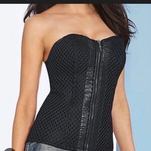 Carmin Black Strapless Women Top